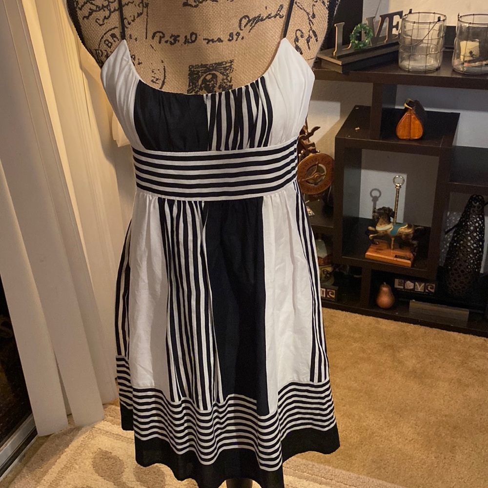 Anne Taylor off white and black summer dress